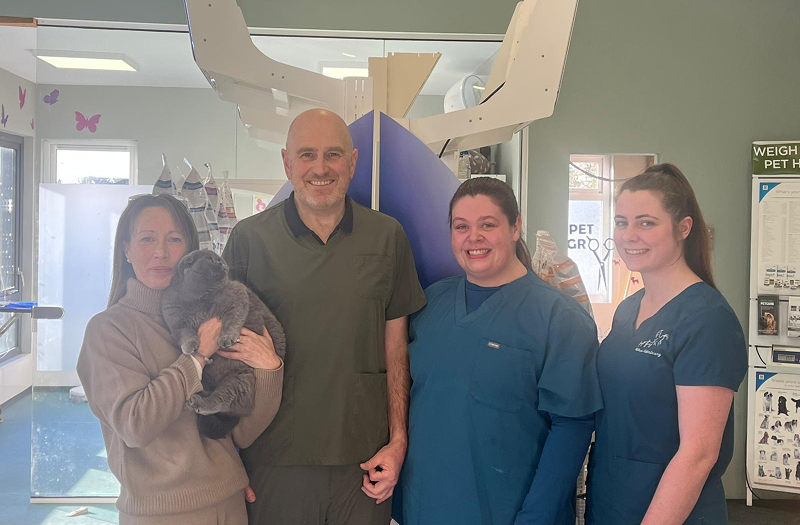 Holmes Veterinary team